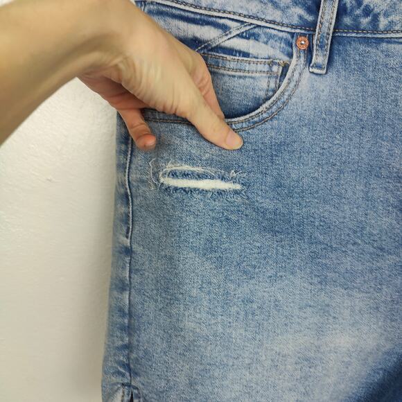 Free People We The Free Crvy Vintage High Rise Jean Shorts Womens 32 High Tide - Picture 3 of 9